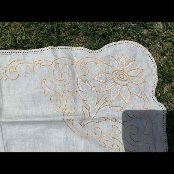 Table cloths - Picture 5 of 5